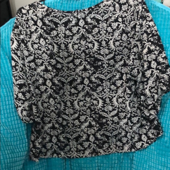 Crop top - Picture 5 of 6